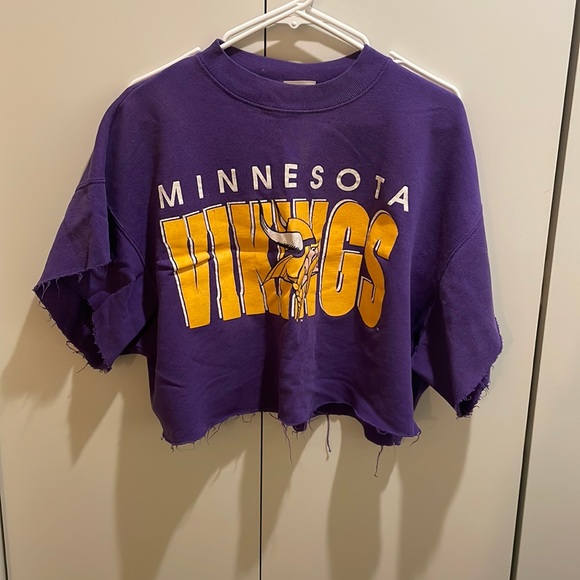 Hanes Tops - Vintage Minnesota Vikings Cropped Crew Neck